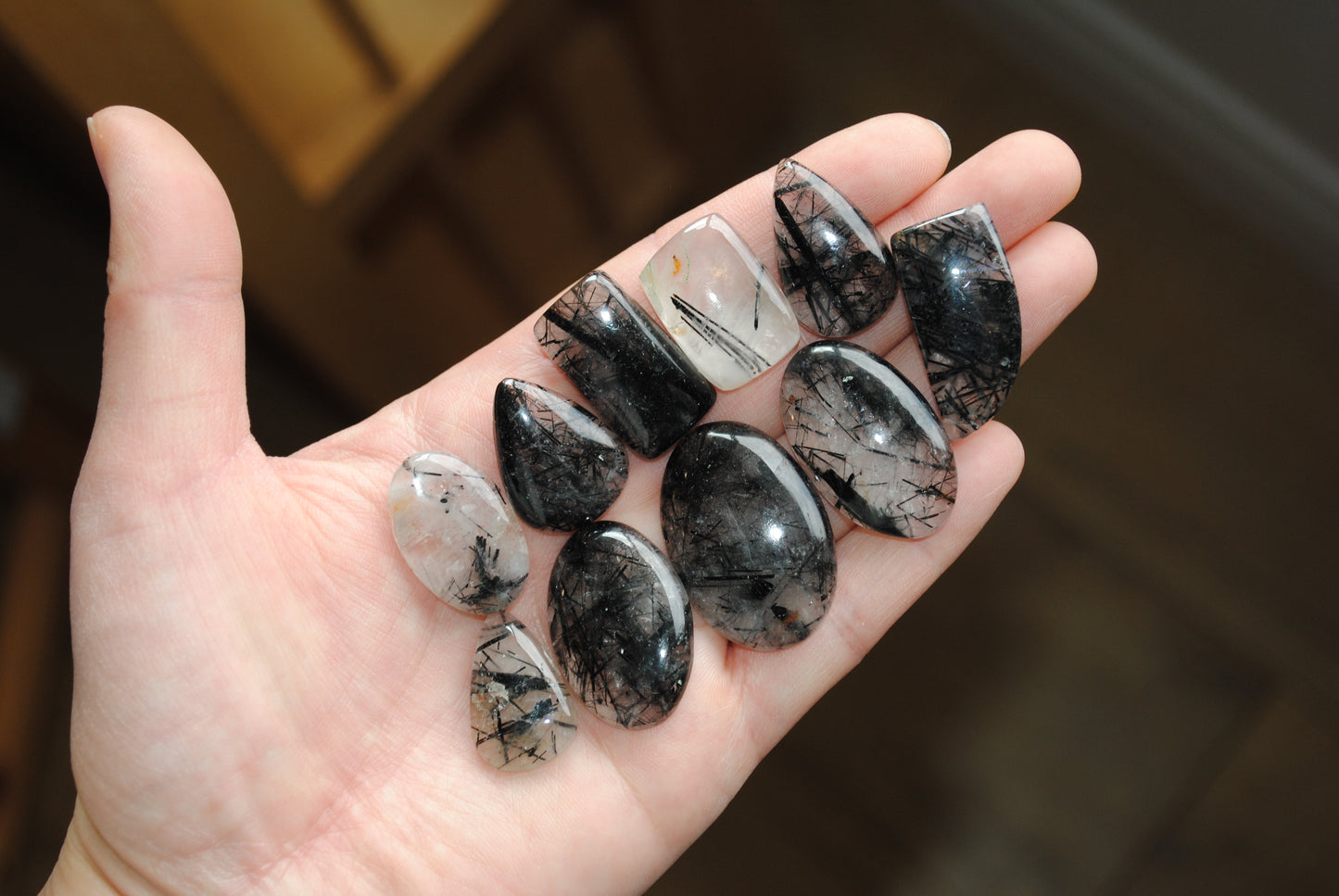 Tourmalinated quartz cabochons (Lot A)