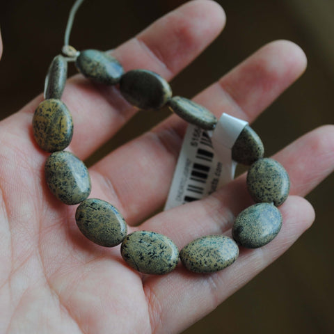 Dendritic jasper beads