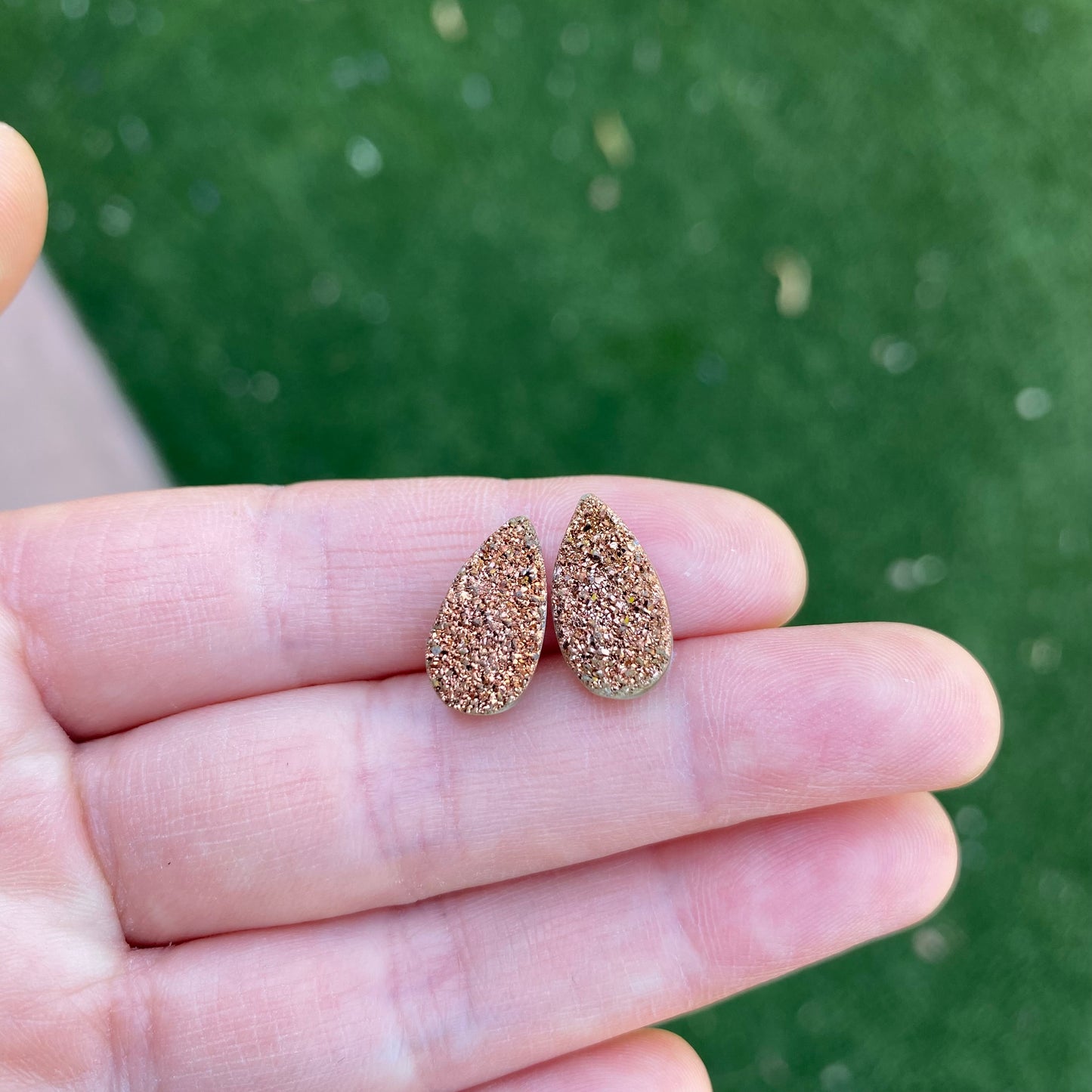 Druzy cabochons