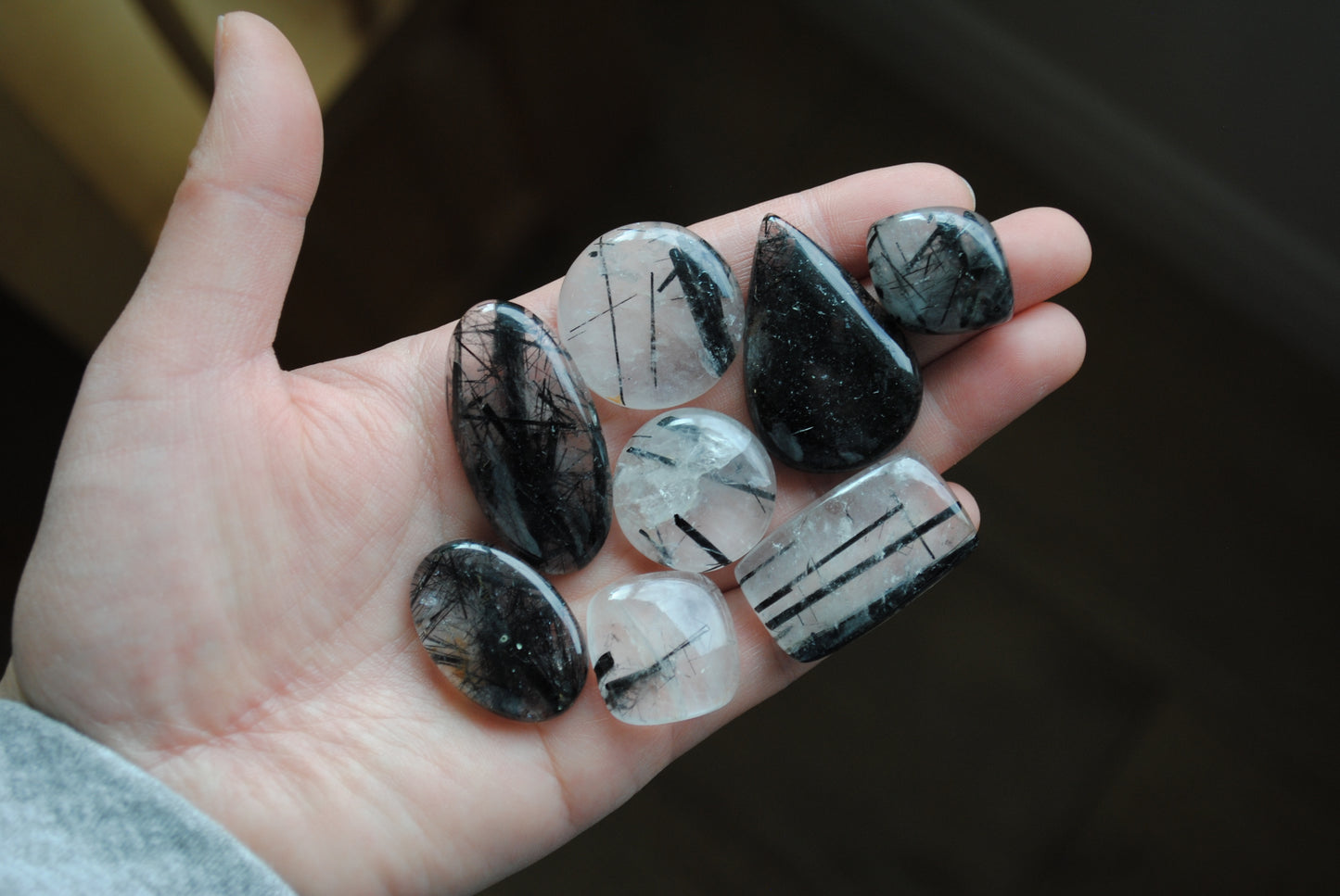 Tourmalinated quartz cabochons (Lot B)