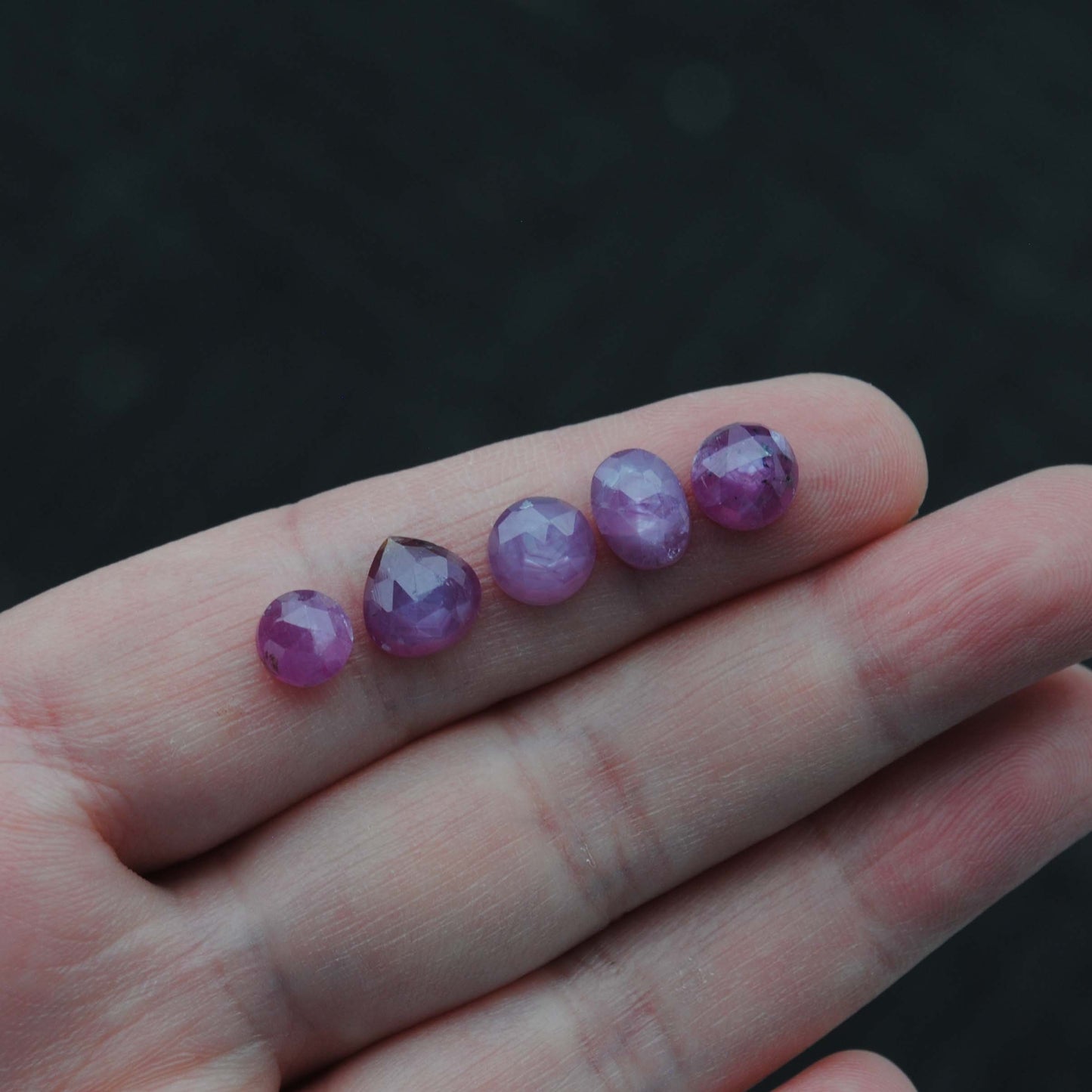 Rose cut sapphires on fingers
