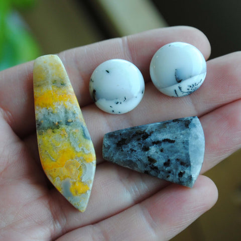Mixed cabochons