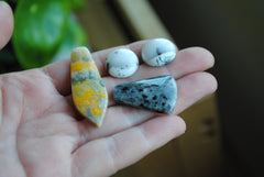 Mixed cabochons