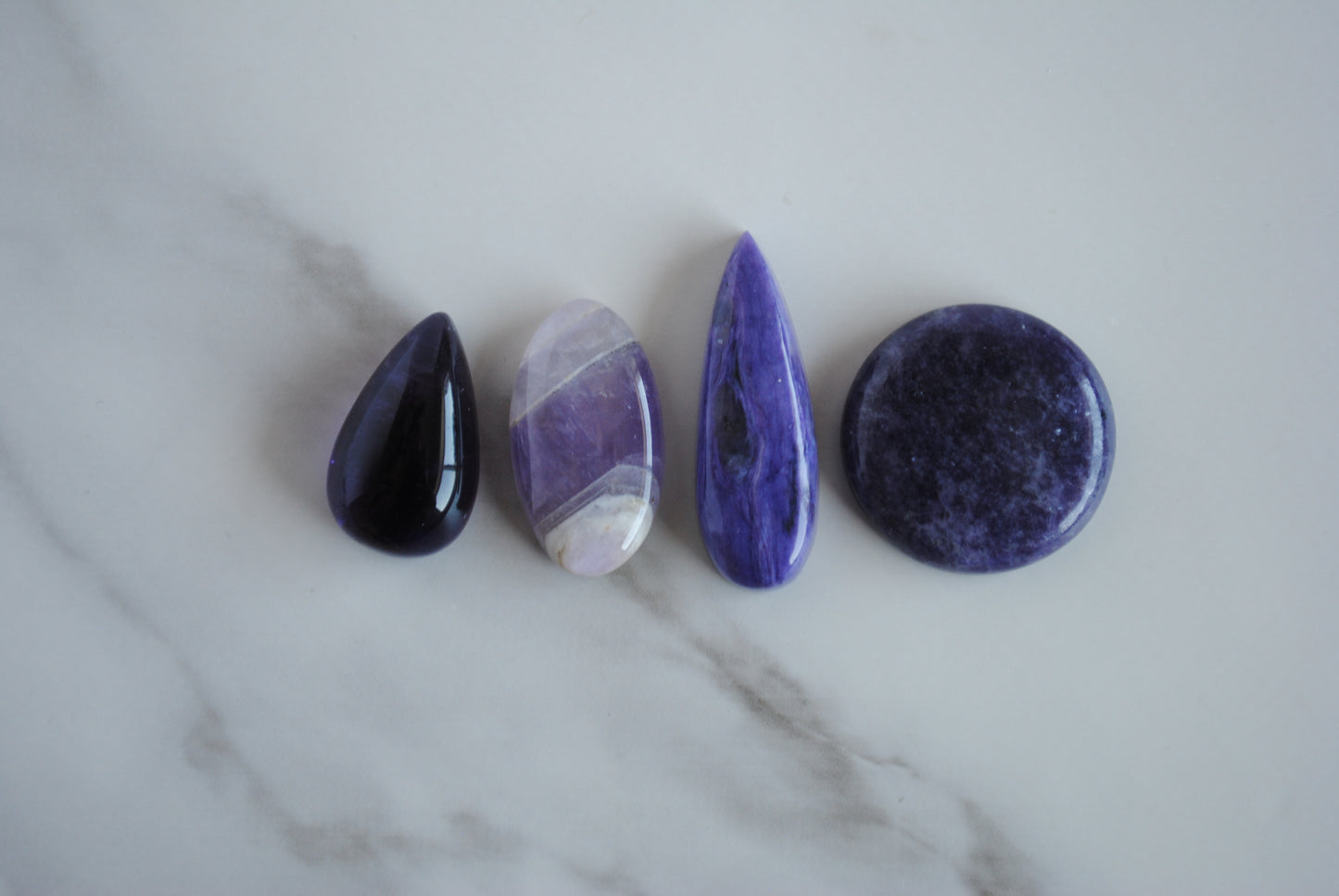 Mixed stones cabochons