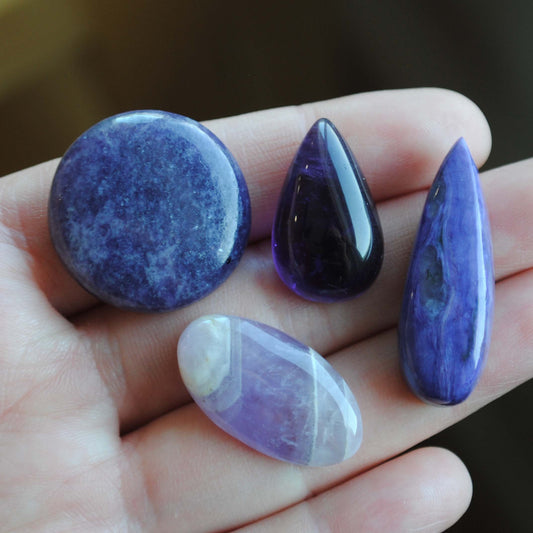Mixed stones cabochons