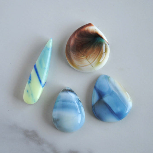 Mixed stones cabochons