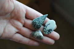 Mixed stones cabochons