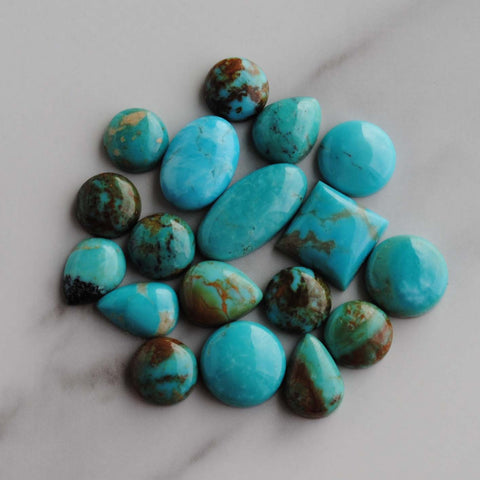Kingman turquoise cabochons (mixed shape lot)