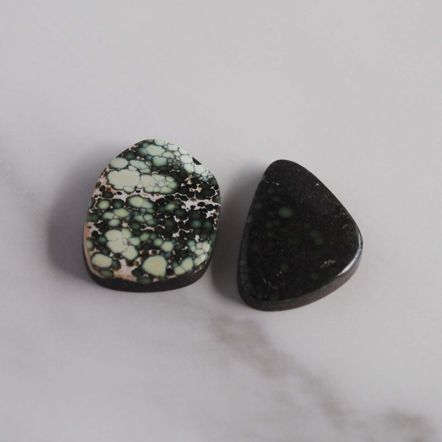 Damele variscite cabochons