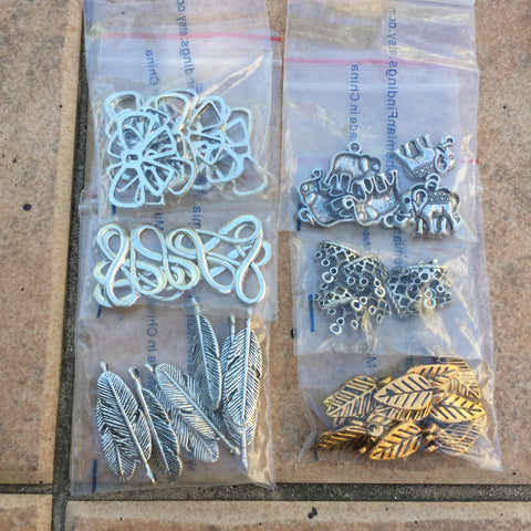 Mixed lot of plated charms/pendants