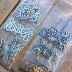 Mixed lot of plated charms/pendants