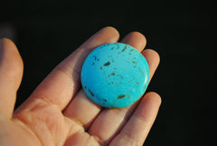 Kingman turquoise cabochon