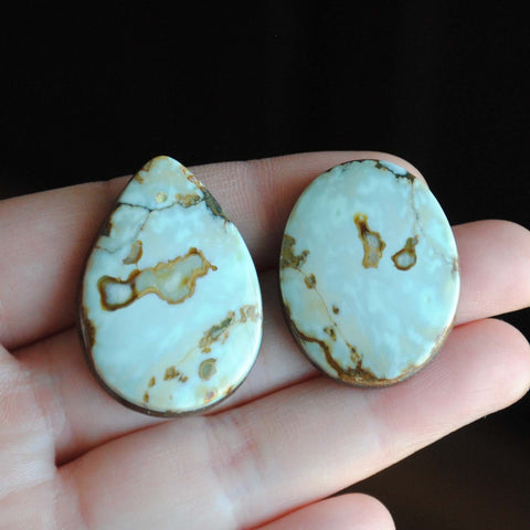 Matching 7 Dwarfs cabochons