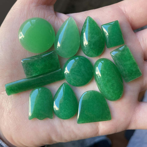 Green aventurine cabochons (lot 2)