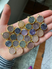 Druzy pendants gold plated (lot 1)