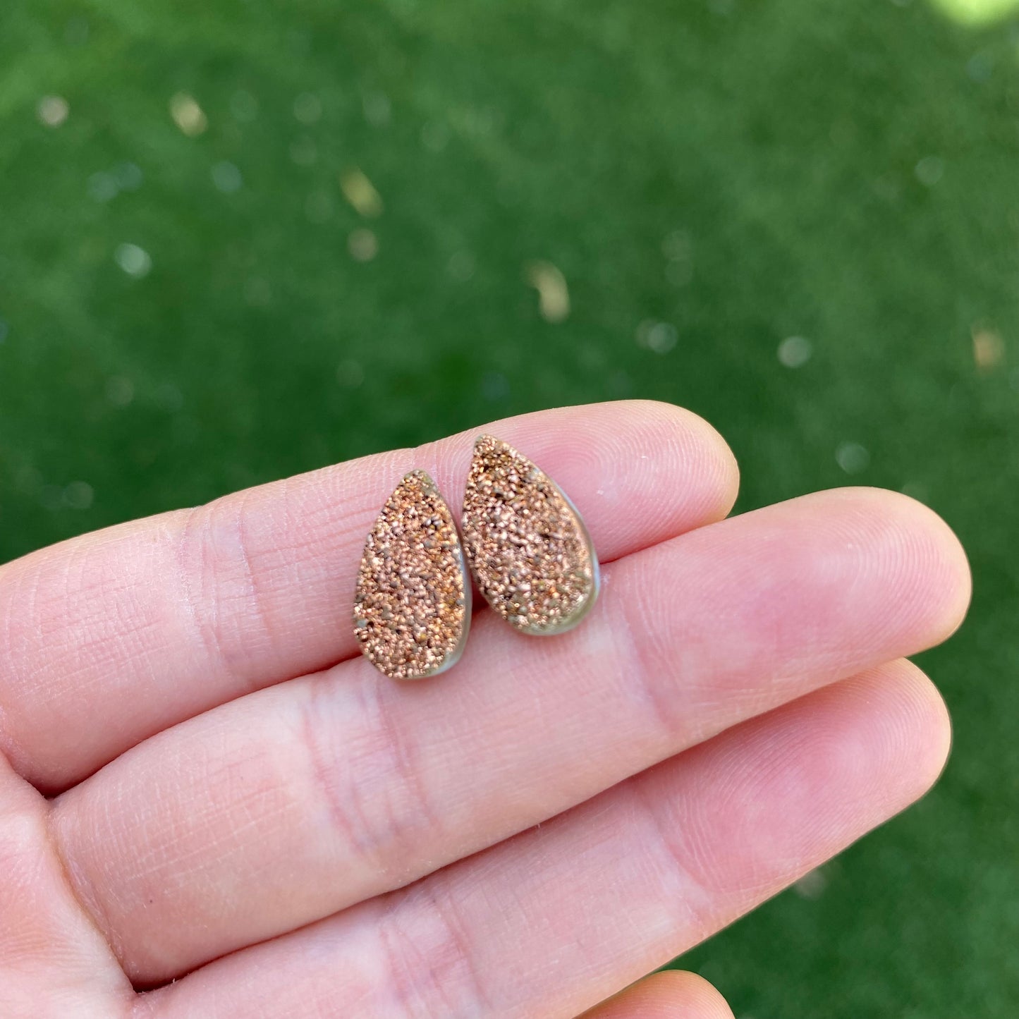Druzy cabochons