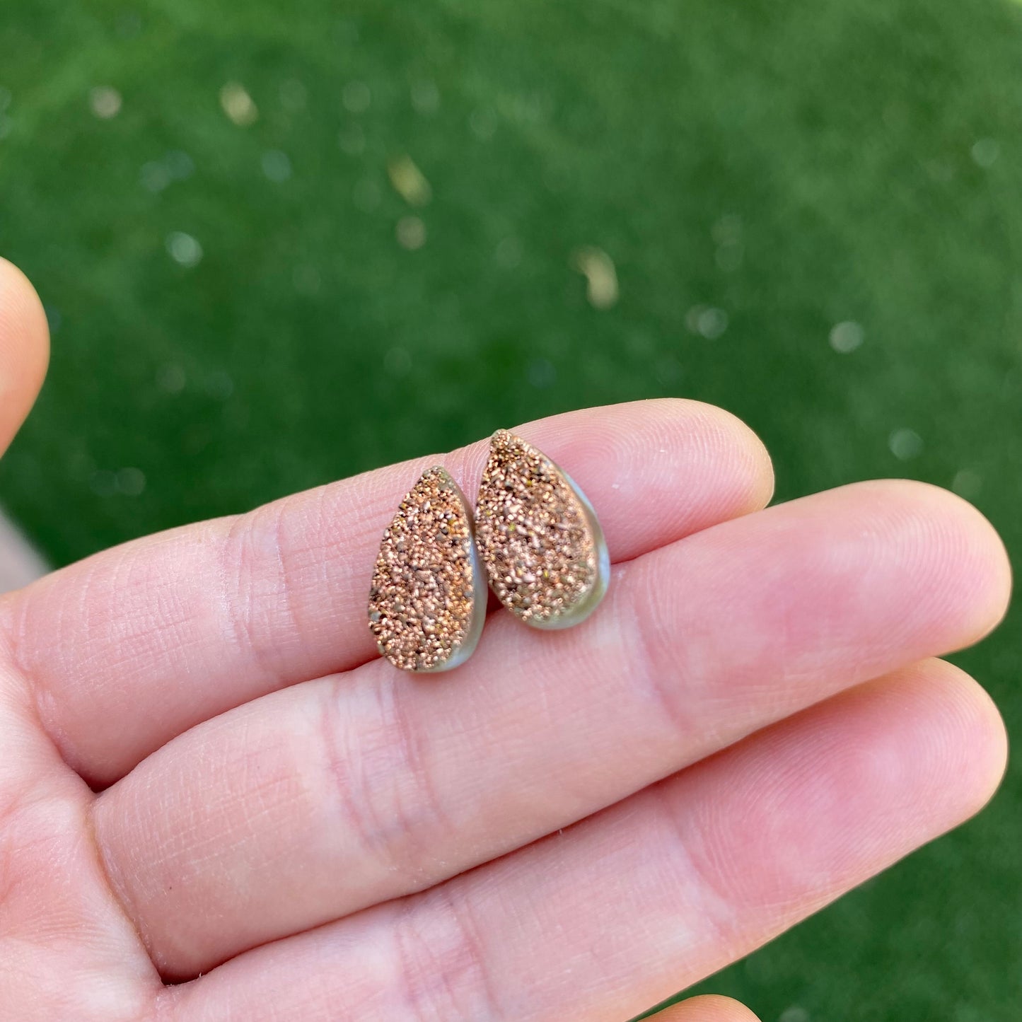 Druzy cabochons