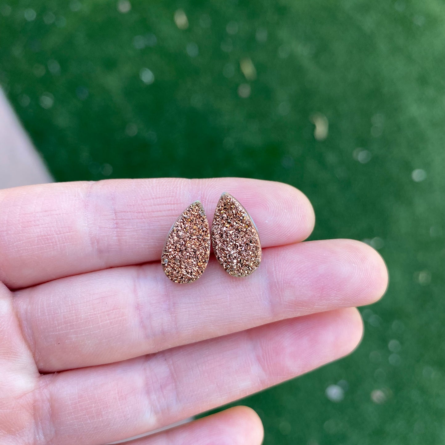 Druzy cabochons