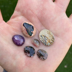 Mixed lot cabochons