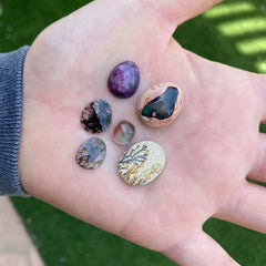 Mixed lot cabochons